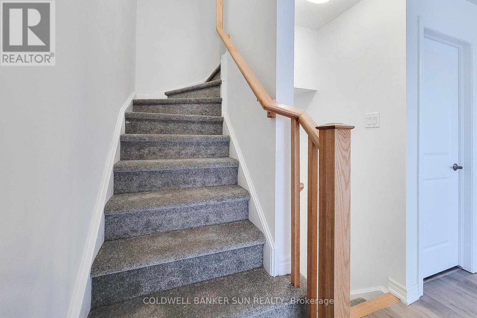 7 Roxanne Drive, Hamilton, Ontario  L8H 1L9 - Photo 27 - X12497252