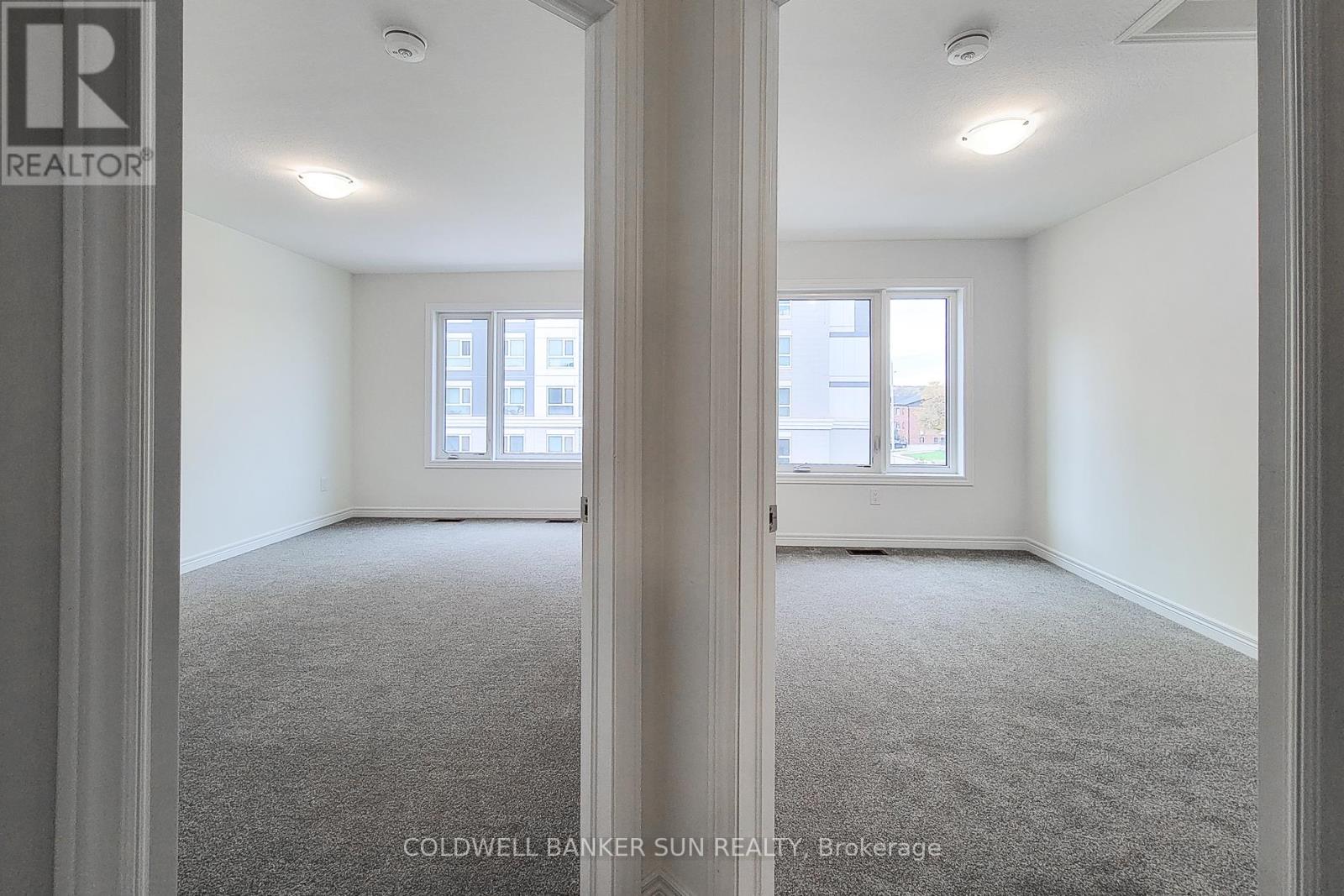 7 Roxanne Drive, Hamilton, Ontario  L8H 1L9 - Photo 32 - X12497252