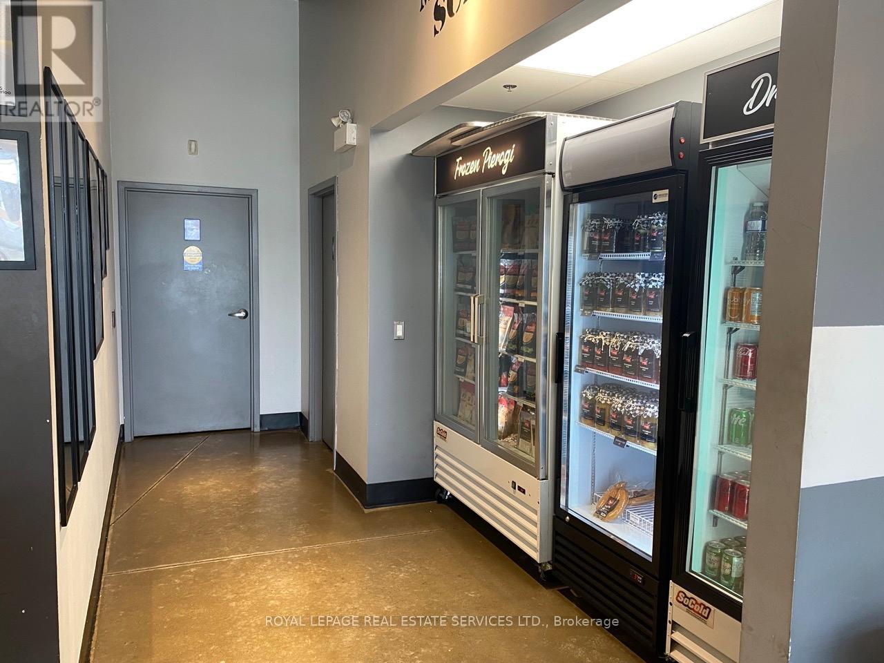 655 Parkside Drive, Waterloo, Ontario  N2L 0C7 - Photo 5 - X12497274