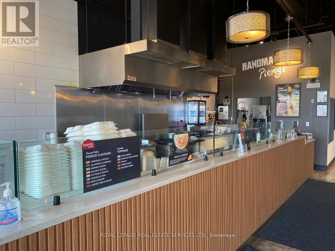 655 Parkside Drive, Waterloo, Ontario  N2L 0C7 - Photo 6 - X12497274