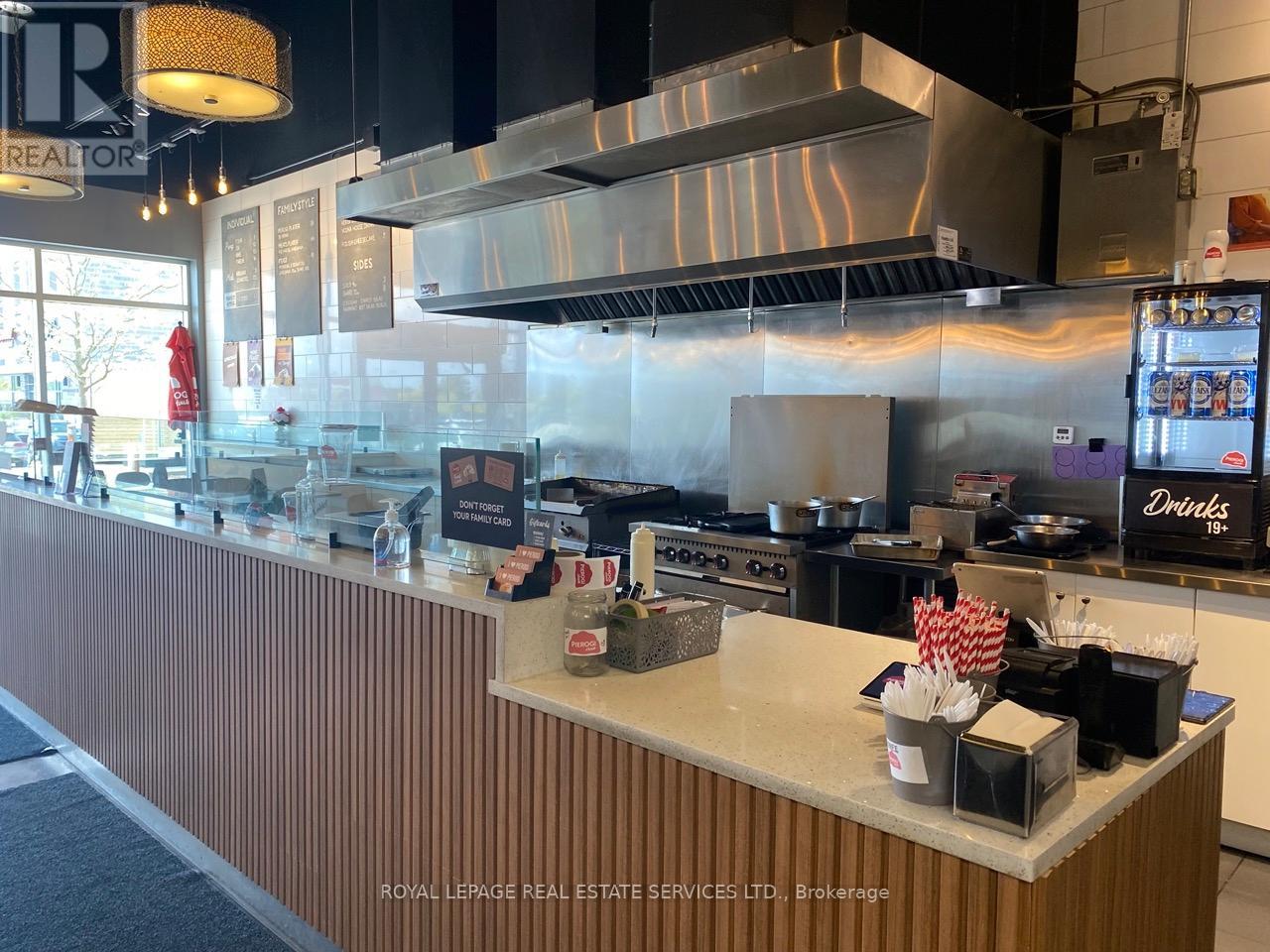 655 Parkside Drive, Waterloo, Ontario  N2L 0C7 - Photo 7 - X12497274