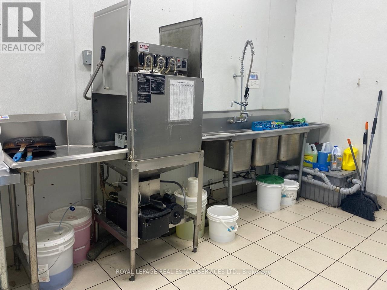 4336 King Street E, Kitchener, Ontario  N2P 3W6 - Photo 11 - X12497288