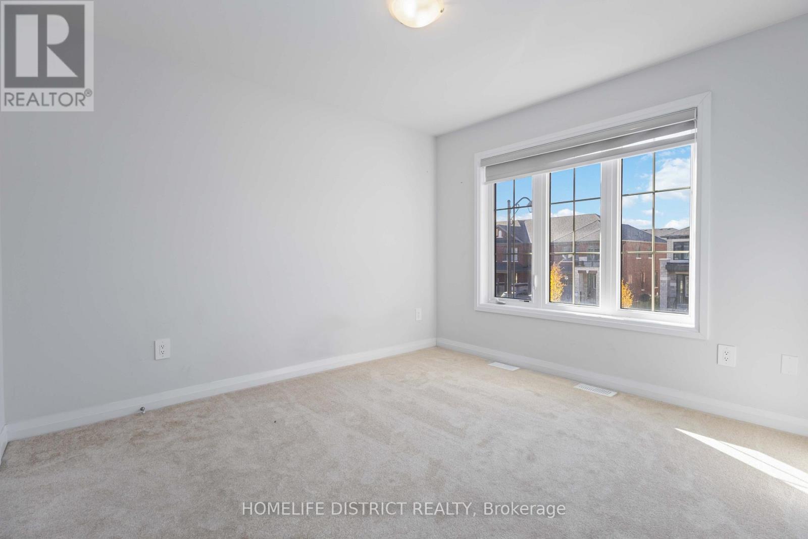 34 Keenan Street, Kawartha Lakes, Ontario  K9V 6C2 - Photo 27 - X12497370