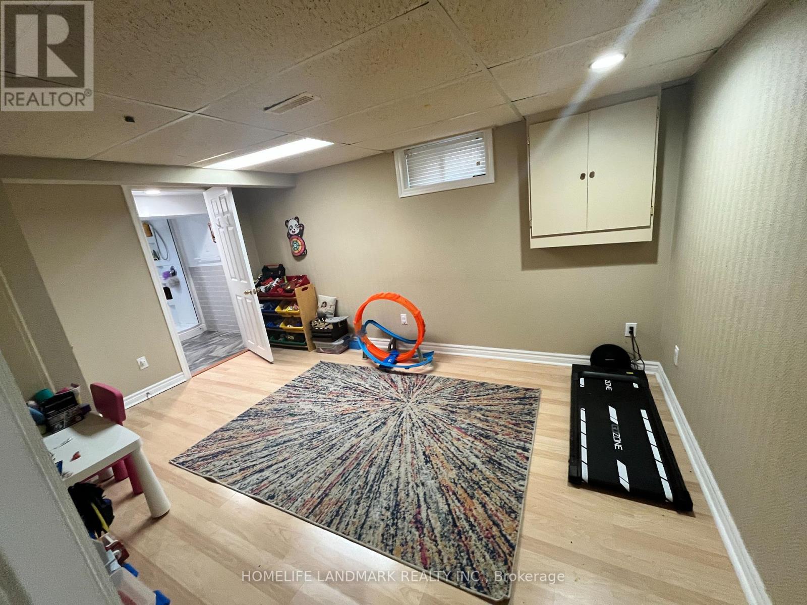 39 Elma Street, St. Catharines (Lakeport), Ontario  L2N 6Z2 - Photo 10 - X12497376