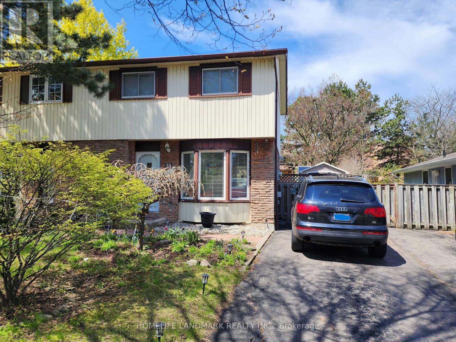 39 Elma Street, St. Catharines (Lakeport), Ontario  L2N 6Z2 - Photo 16 - X12497376