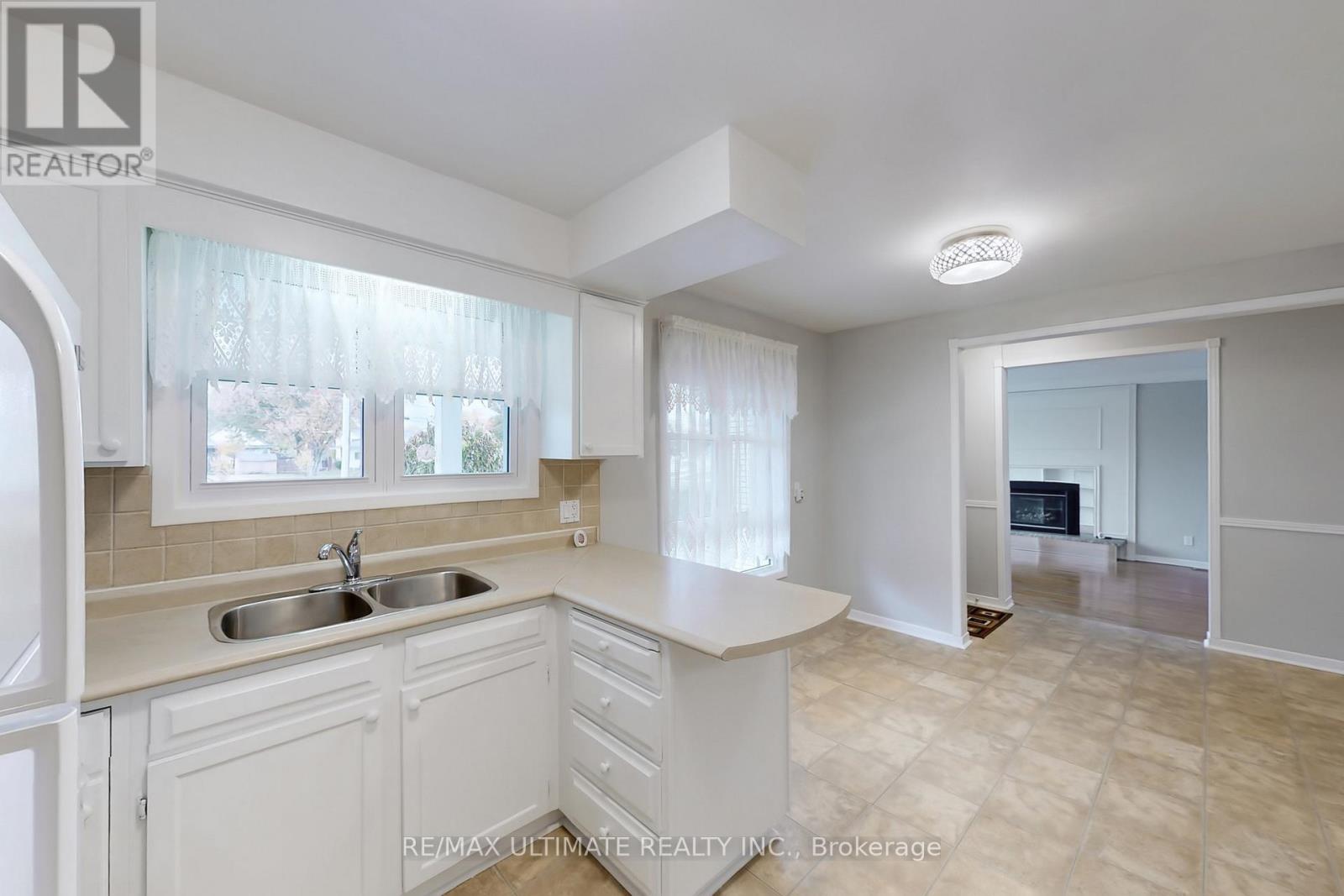 Geb - 96 Lakeshore Road, St. Catharines, Ontario  L2N 2T5 - Photo 13 - X12497448