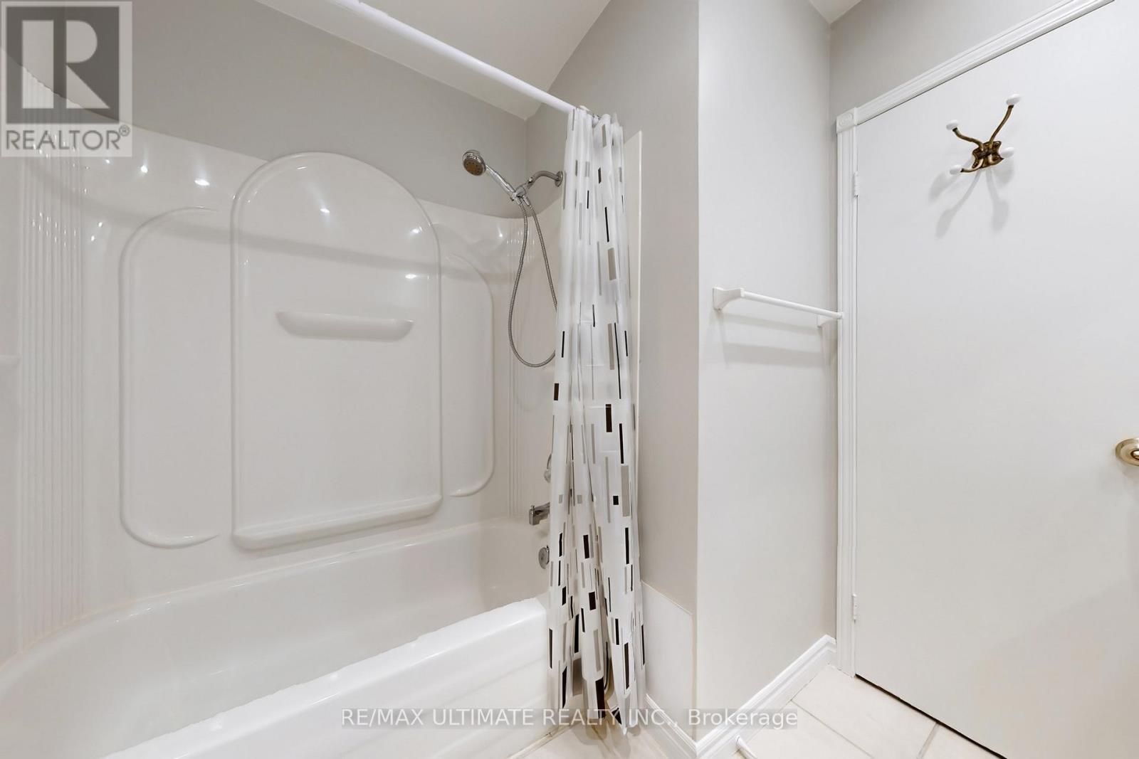 Geb - 96 Lakeshore Road, St. Catharines, Ontario  L2N 2T5 - Photo 28 - X12497448