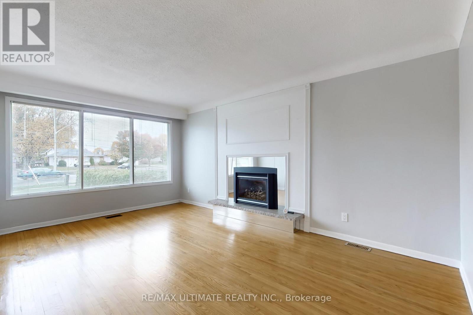 Geb - 96 Lakeshore Road, St. Catharines, Ontario  L2N 2T5 - Photo 5 - X12497448