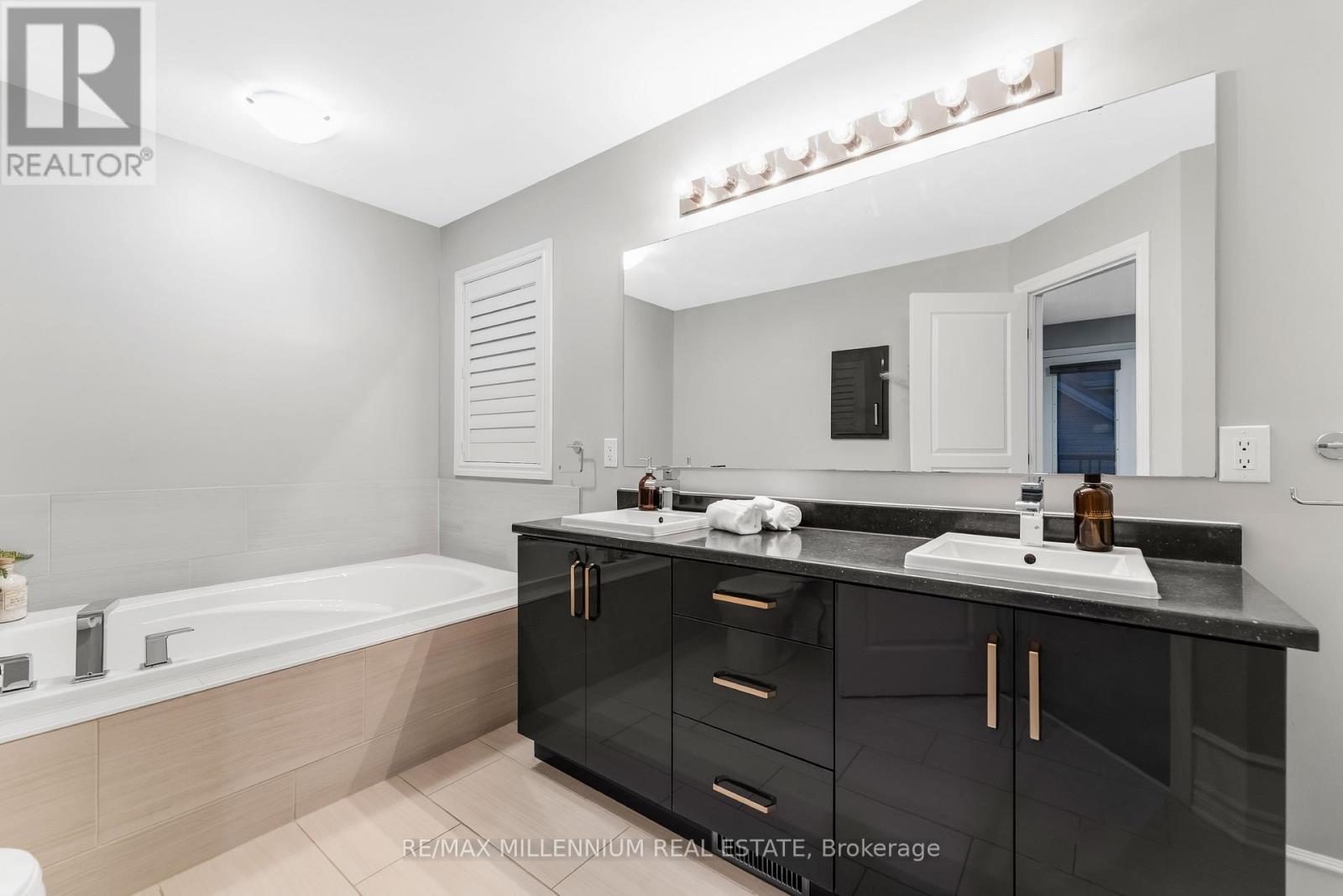 327 Ballinville Circle, Ottawa, Ontario  K4M 0E2 - Photo 29 - X12497494