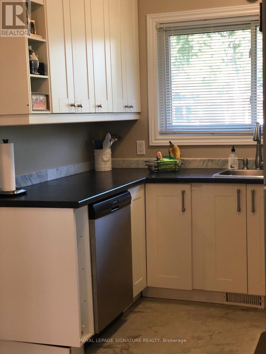 7381 Marieclaude Avenue, Niagara Falls, Ontario  L2G 5M1 - Photo 5 - X12497580