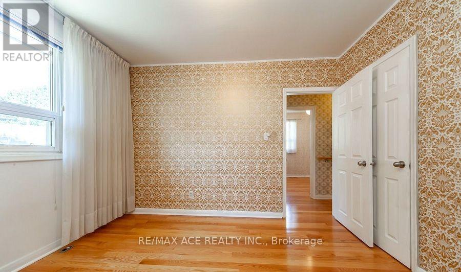 Main - 61 Lord Roberts Drive, Toronto, Ontario  M1K 3W1 - Photo 7 - E12498036