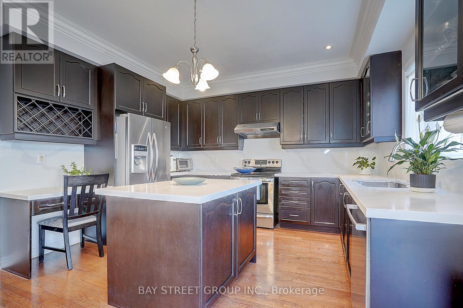 90 Gable Avenue N, Markham (Berczy), Ontario  L6C 2W6 - Photo 19 - N12498056