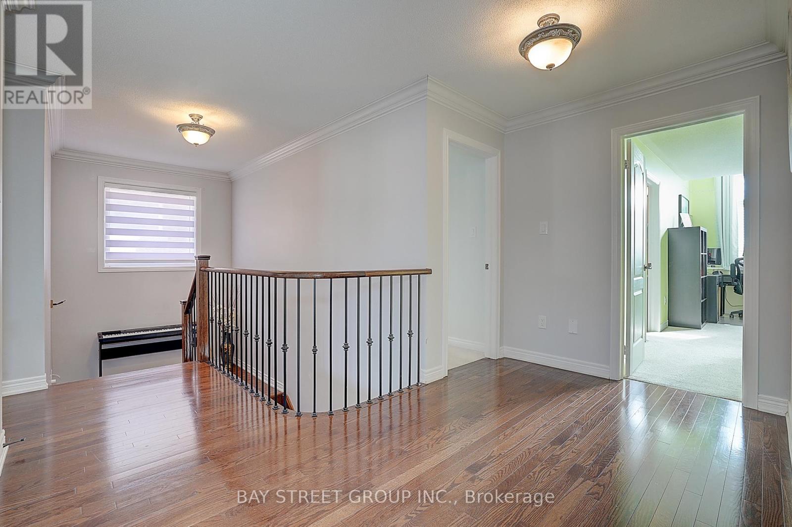 90 Gable Avenue N, Markham (Berczy), Ontario  L6C 2W6 - Photo 21 - N12498056