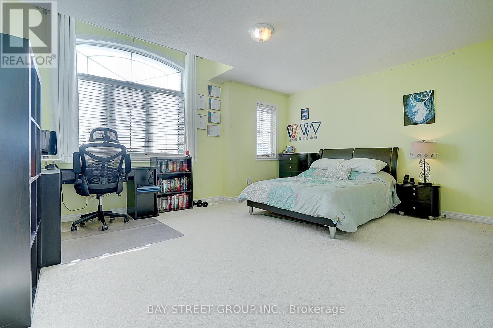 90 Gable Avenue N, Markham (Berczy), Ontario  L6C 2W6 - Photo 27 - N12498056