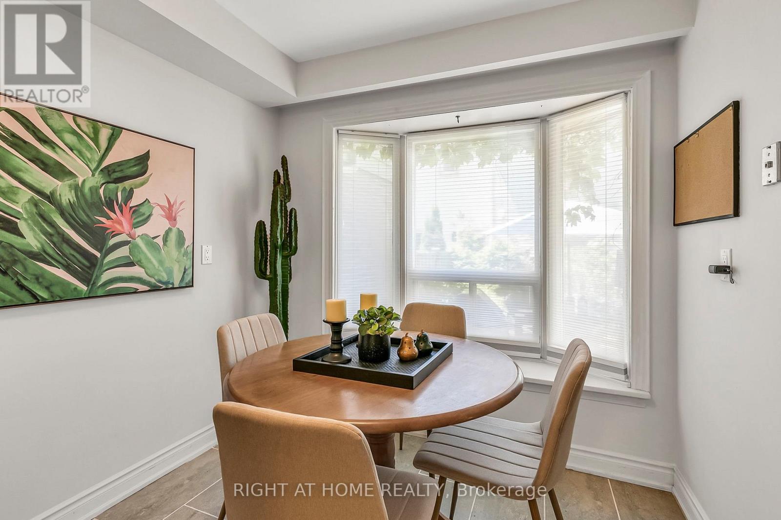 25 Castle Rock Drive, Richmond Hill (North Richvale), Ontario  L4C 5A3 - Photo 14 - N12498076