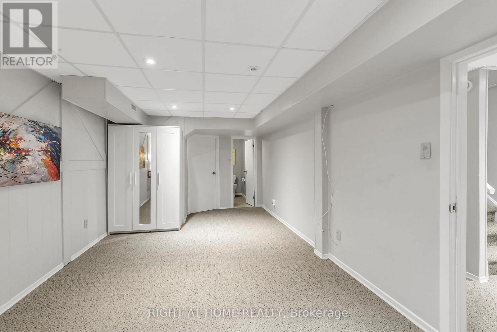 25 Castle Rock Drive, Richmond Hill (North Richvale), Ontario  L4C 5A3 - Photo 25 - N12498076