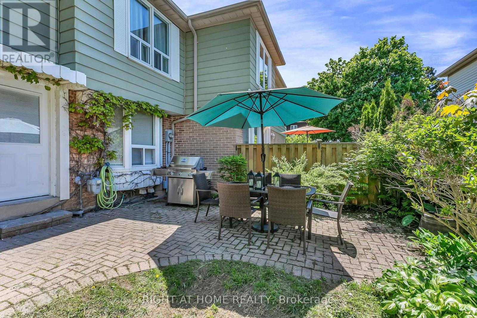 25 Castle Rock Drive, Richmond Hill (North Richvale), Ontario  L4C 5A3 - Photo 31 - N12498076