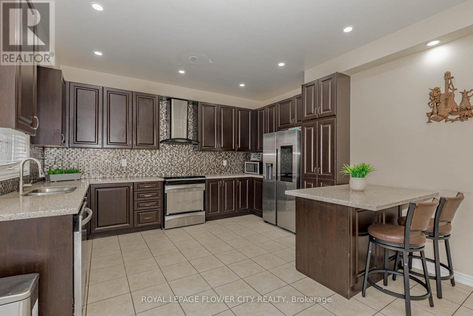 49 Squire Ellis Drive, Brampton, Ontario  L6P 4C2 - Photo 10 - W12498018