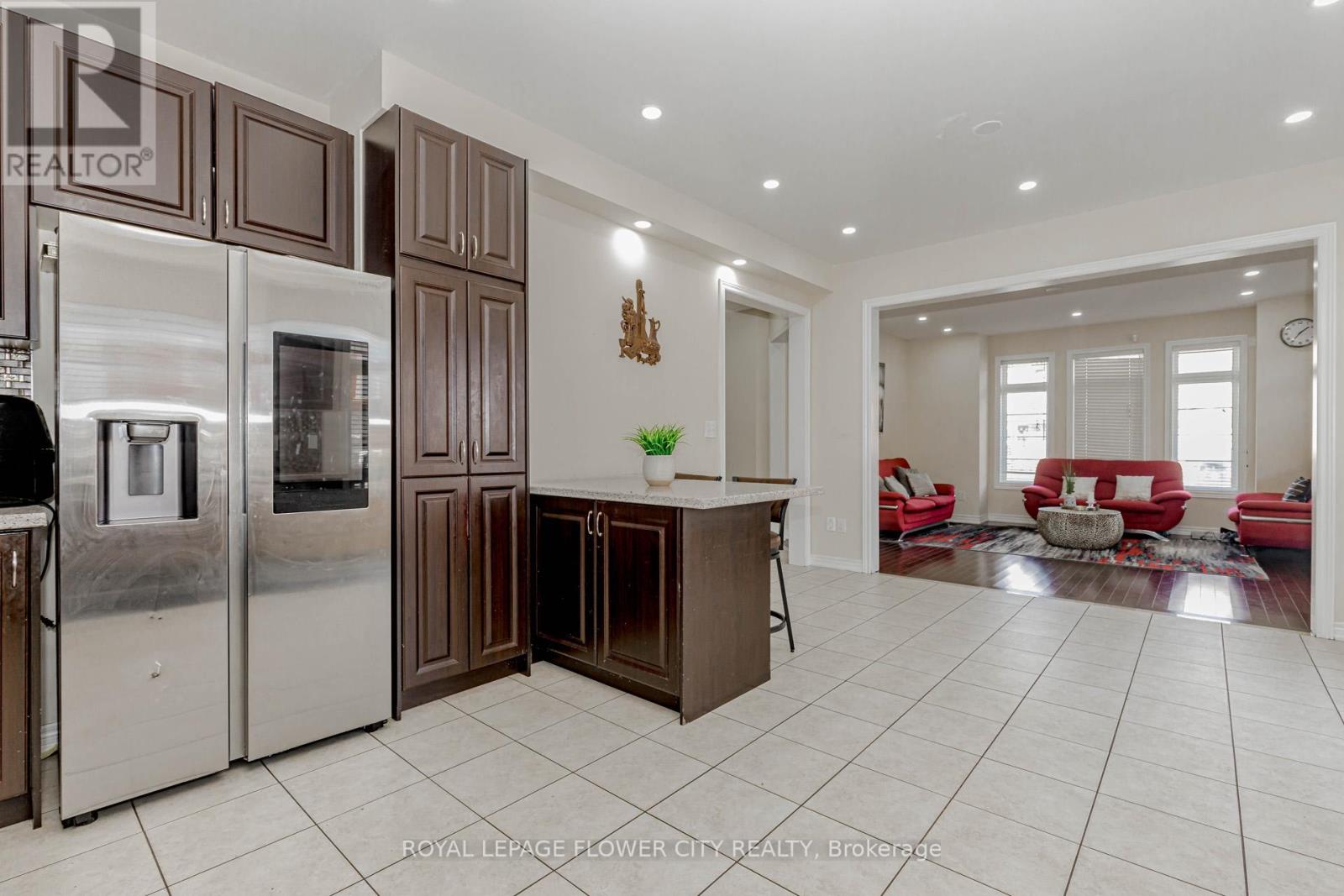 49 Squire Ellis Drive, Brampton, Ontario  L6P 4C2 - Photo 13 - W12498018