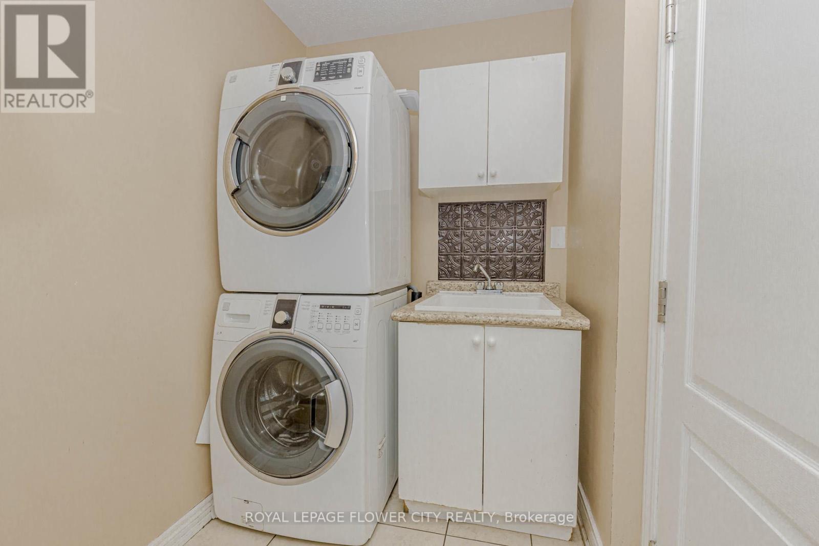 49 Squire Ellis Drive, Brampton, Ontario  L6P 4C2 - Photo 17 - W12498018