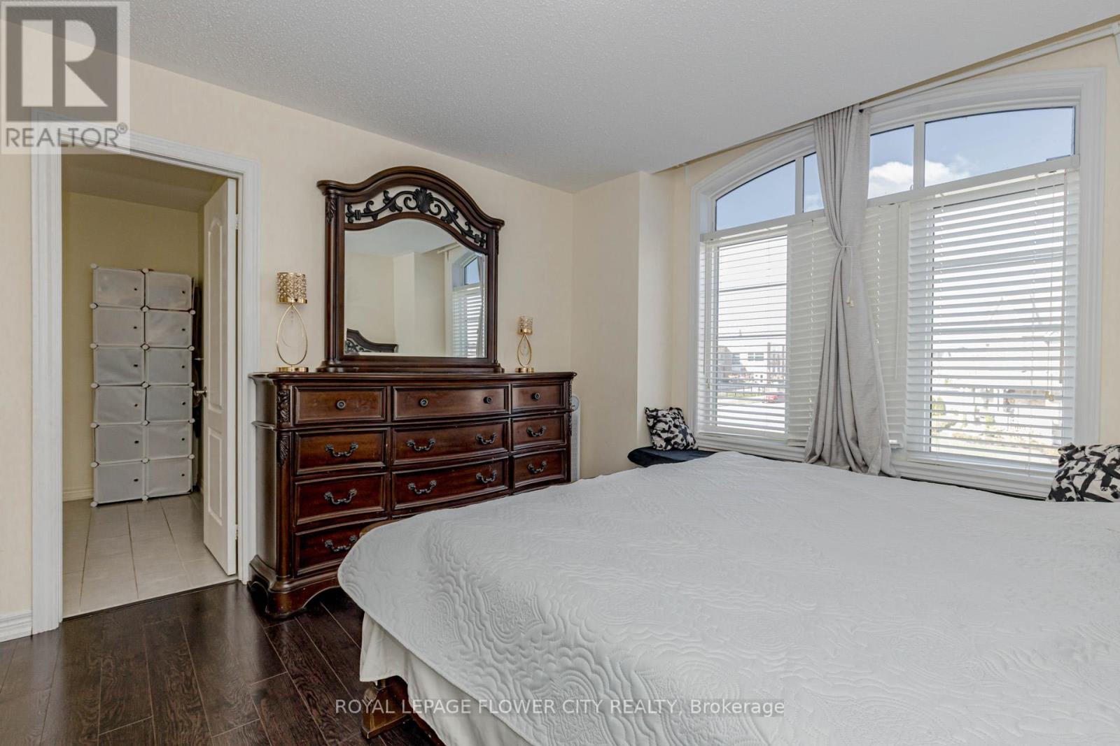 49 Squire Ellis Drive, Brampton, Ontario  L6P 4C2 - Photo 25 - W12498018