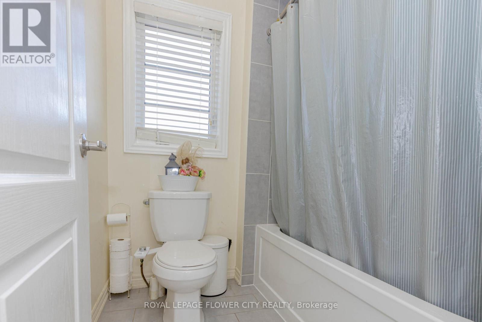 49 Squire Ellis Drive, Brampton, Ontario  L6P 4C2 - Photo 28 - W12498018