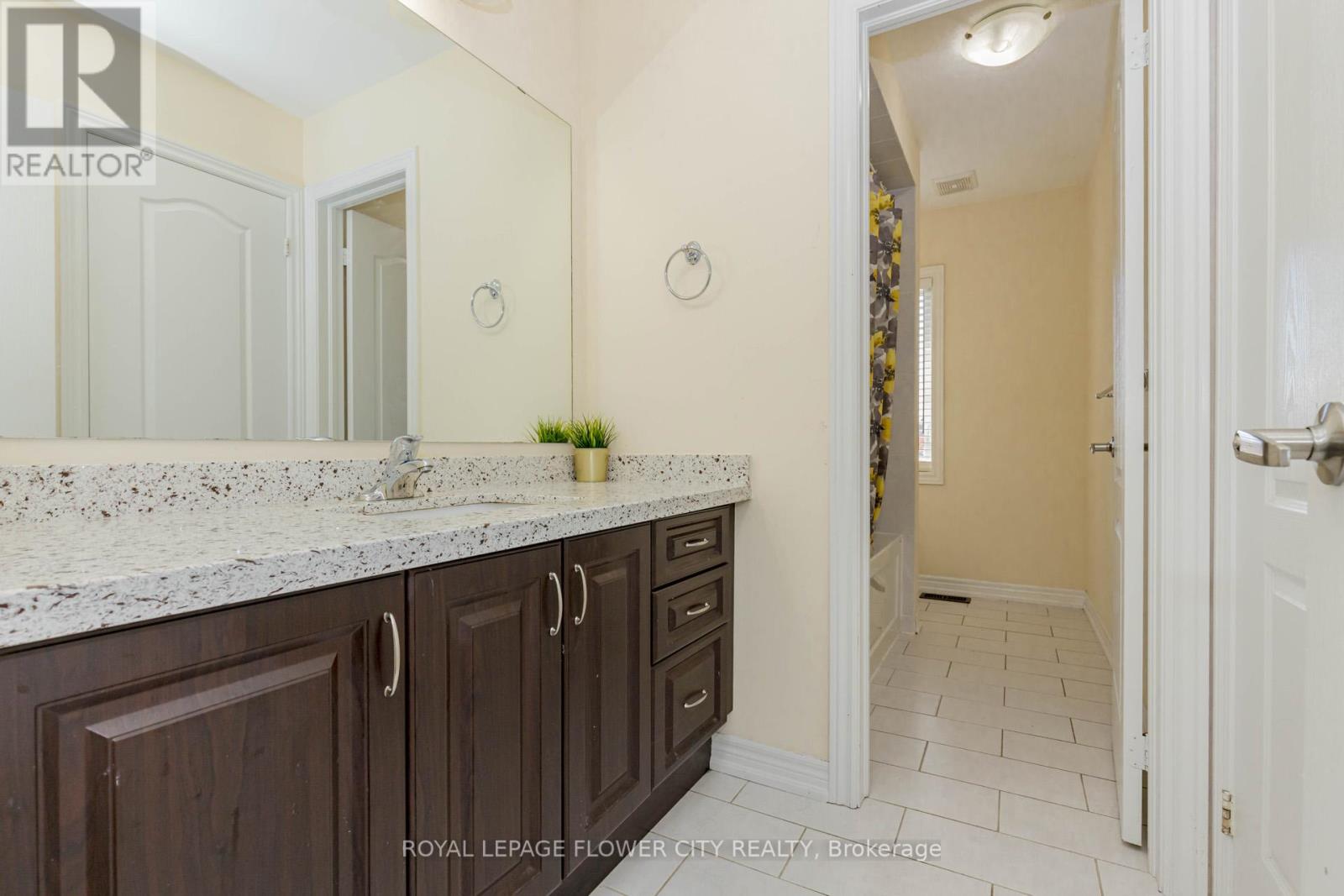 49 Squire Ellis Drive, Brampton, Ontario  L6P 4C2 - Photo 33 - W12498018