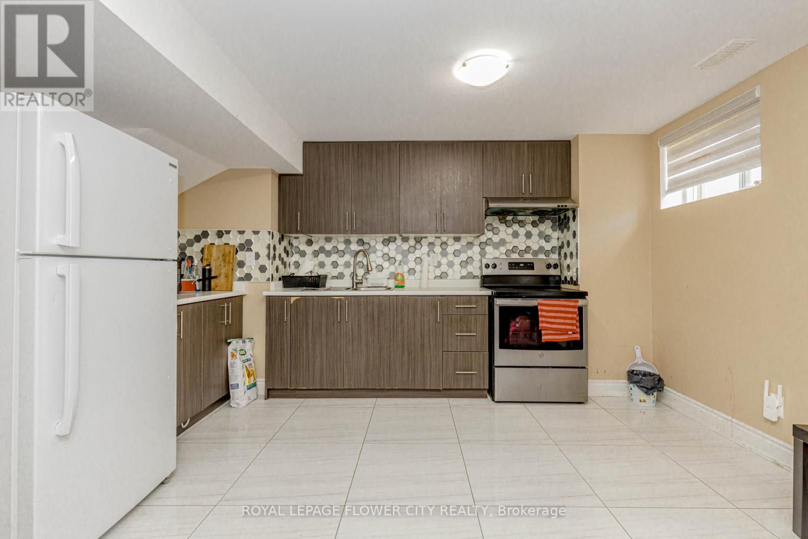 49 Squire Ellis Drive, Brampton, Ontario  L6P 4C2 - Photo 44 - W12498018