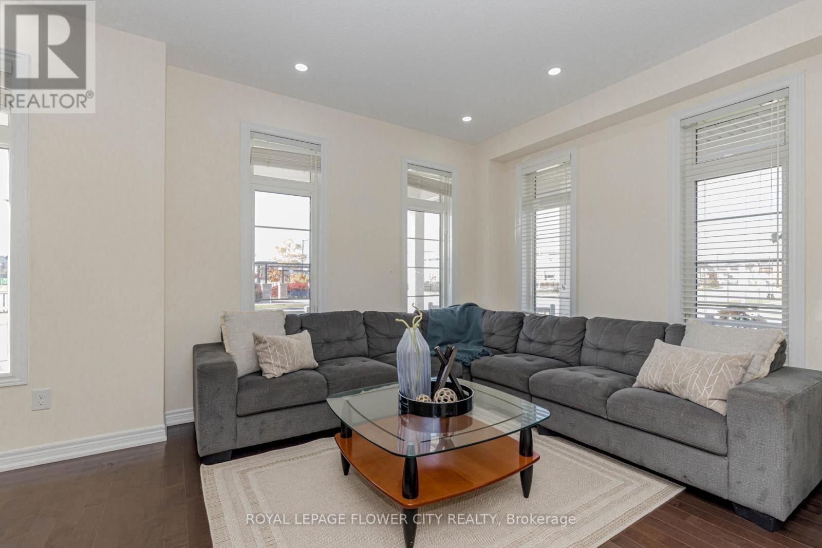 49 Squire Ellis Drive, Brampton, Ontario  L6P 4C2 - Photo 6 - W12498018