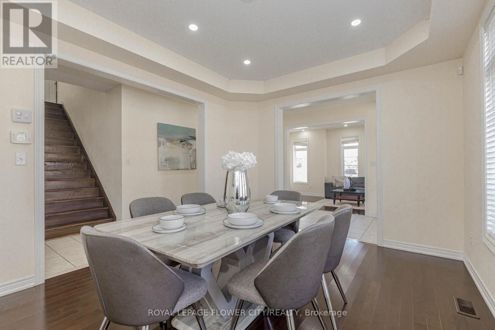 49 Squire Ellis Drive, Brampton, Ontario  L6P 4C2 - Photo 7 - W12498018