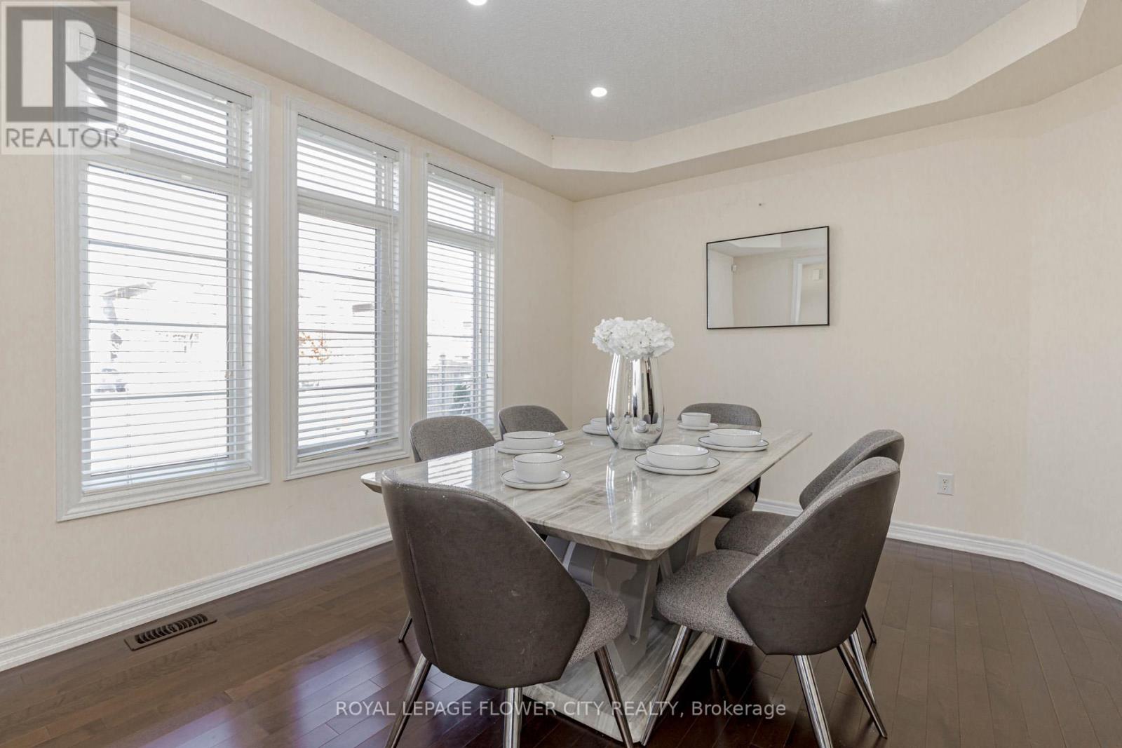 49 Squire Ellis Drive, Brampton, Ontario  L6P 4C2 - Photo 8 - W12498018