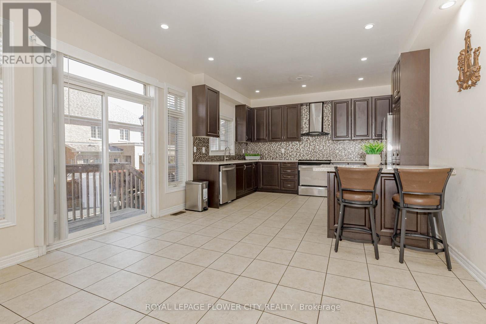 49 Squire Ellis Drive, Brampton, Ontario  L6P 4C2 - Photo 9 - W12498018