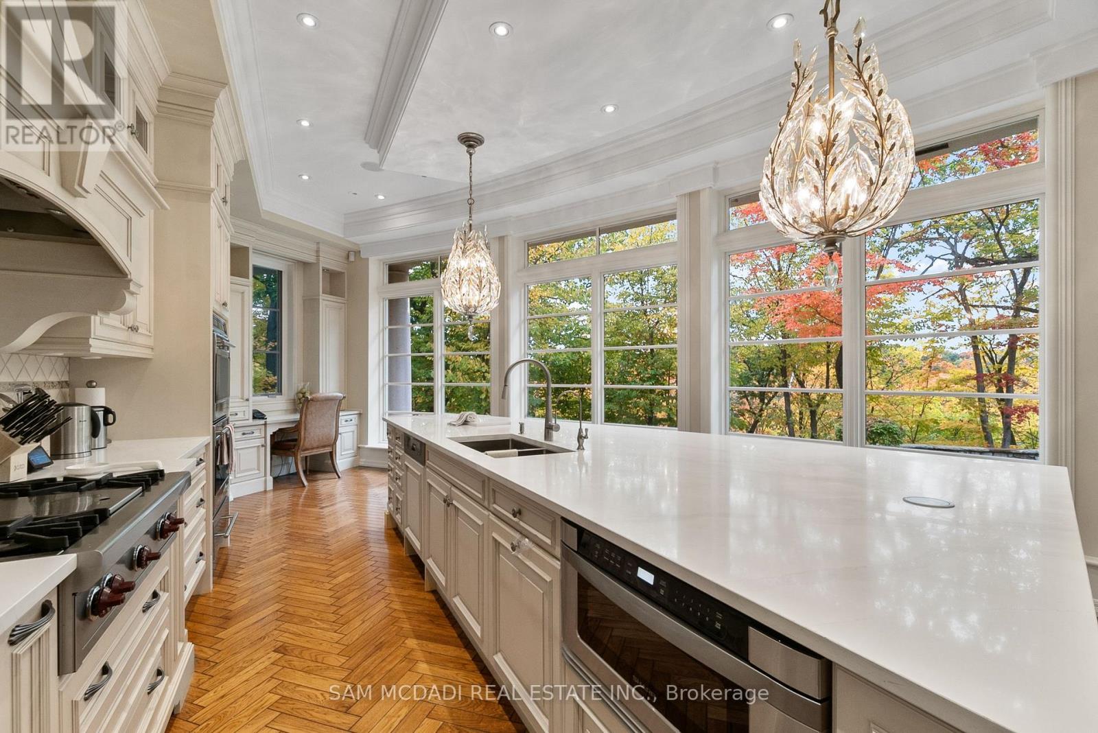 1343 Blythe Road, Mississauga (Sheridan), Ontario  L5H 2C2 - Photo 15 - W12498050