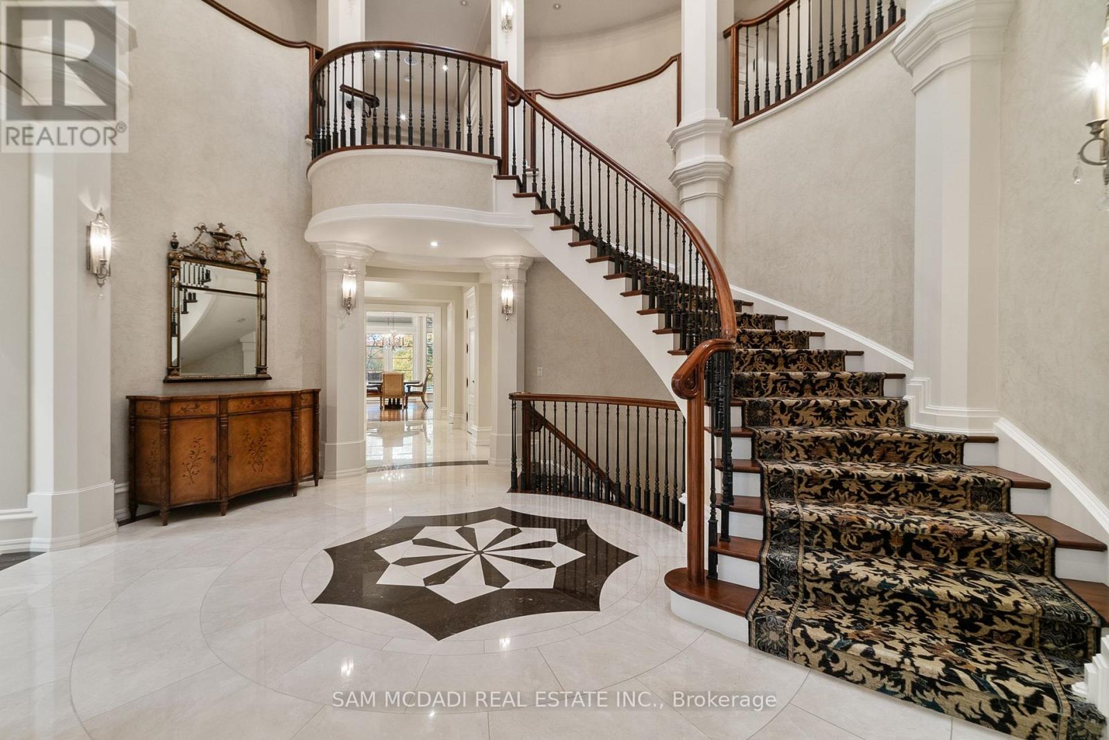 1343 Blythe Road, Mississauga (Sheridan), Ontario  L5H 2C2 - Photo 19 - W12498050