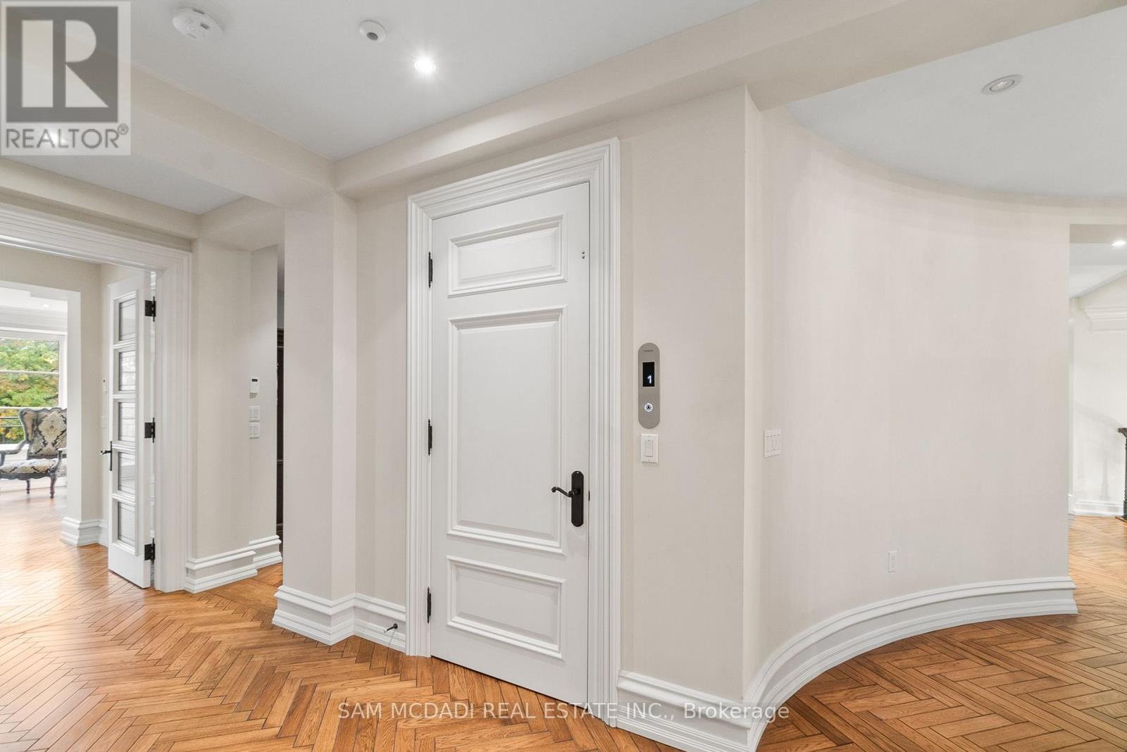 1343 Blythe Road, Mississauga (Sheridan), Ontario  L5H 2C2 - Photo 22 - W12498050