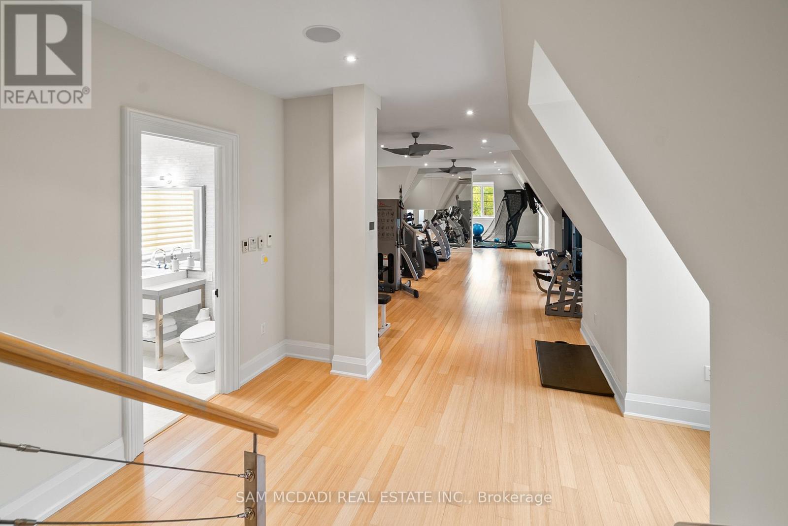 1343 Blythe Road, Mississauga (Sheridan), Ontario  L5H 2C2 - Photo 36 - W12498050