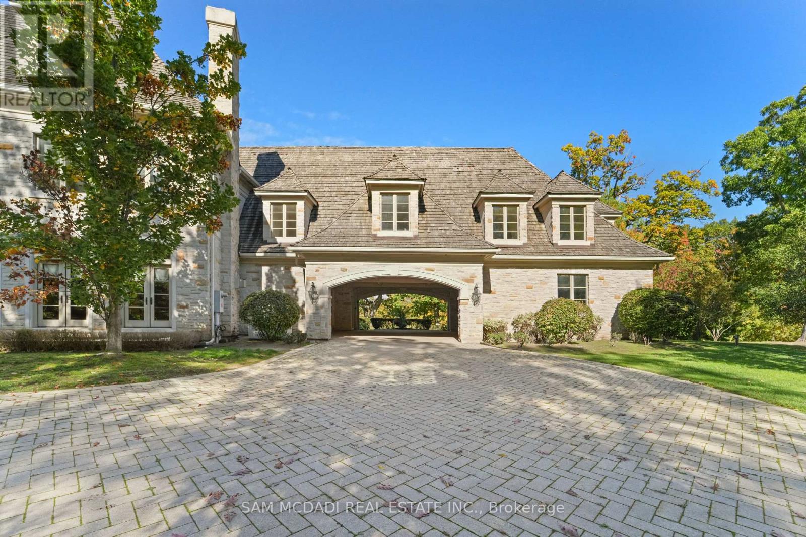 1343 Blythe Road, Mississauga (Sheridan), Ontario  L5H 2C2 - Photo 45 - W12498050