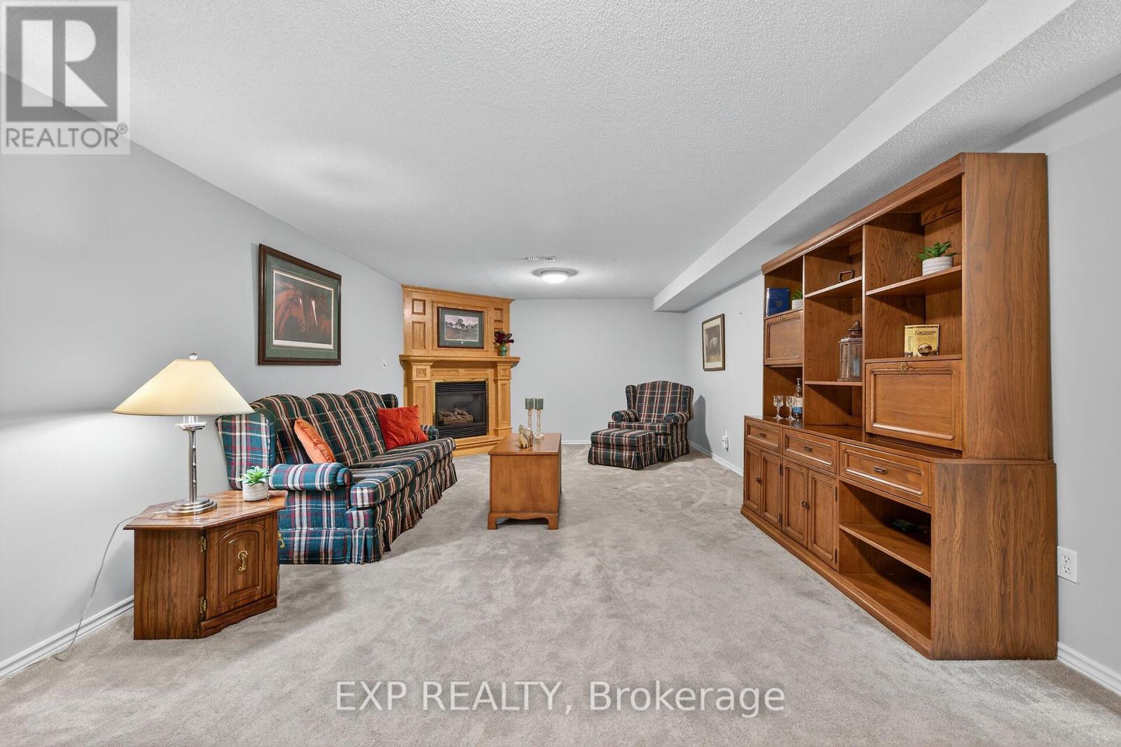 2 - 20 Courtland Drive, Brantford, Ontario  N3R 7Y2 - Photo 21 - X12498042