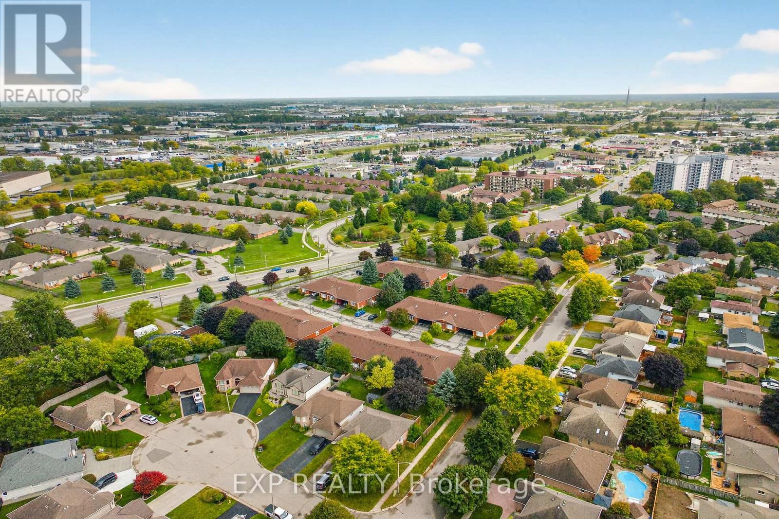 2 - 20 Courtland Drive, Brantford, Ontario  N3R 7Y2 - Photo 37 - X12498042