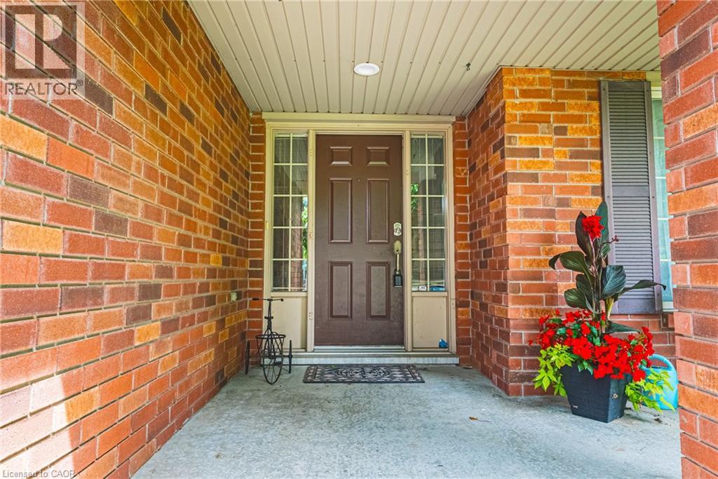 185 Comfort Court, Hamilton, Ontario  L0R 1W0 - Photo 3 - 40784674