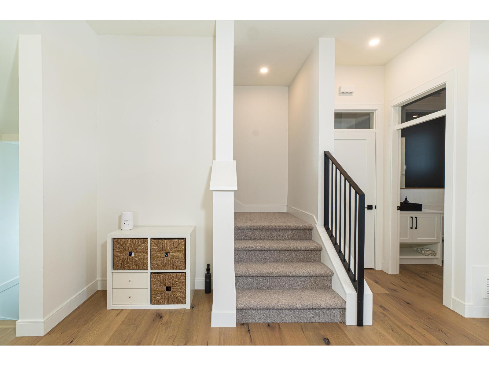 19656 76b Avenue, Langley, British Columbia  V2Y 3T4 - Photo 4 - R3063527