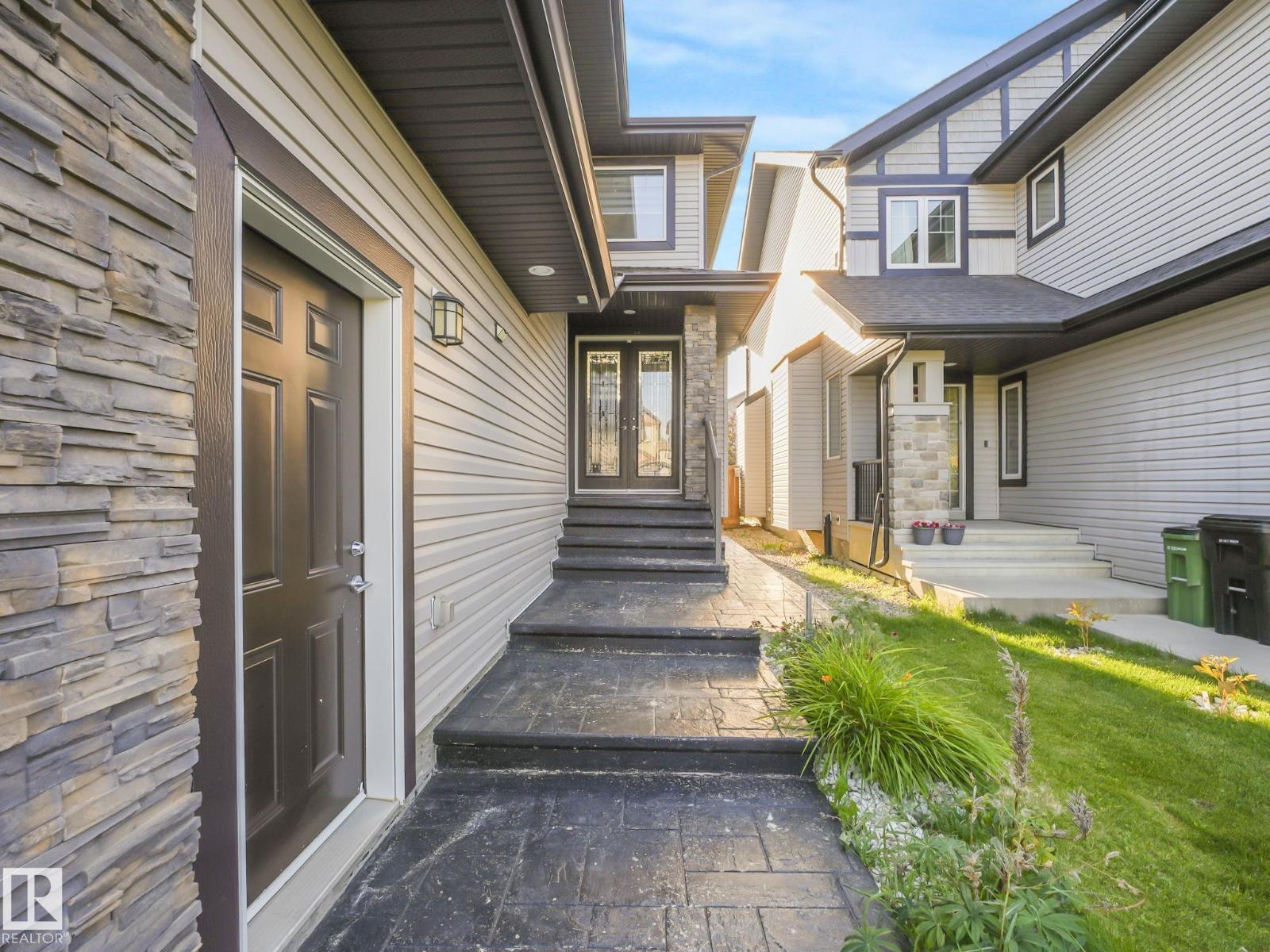 2612 Adam Co Sw, Edmonton, Alberta  T6W 3C1 - Photo 2 - E4464311