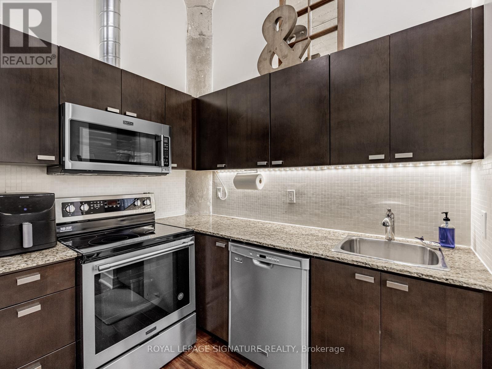 223 - 637 Lake Shore Boulevard W, Toronto, Ontario  M5V 3J6 - Photo 11 - C12498098