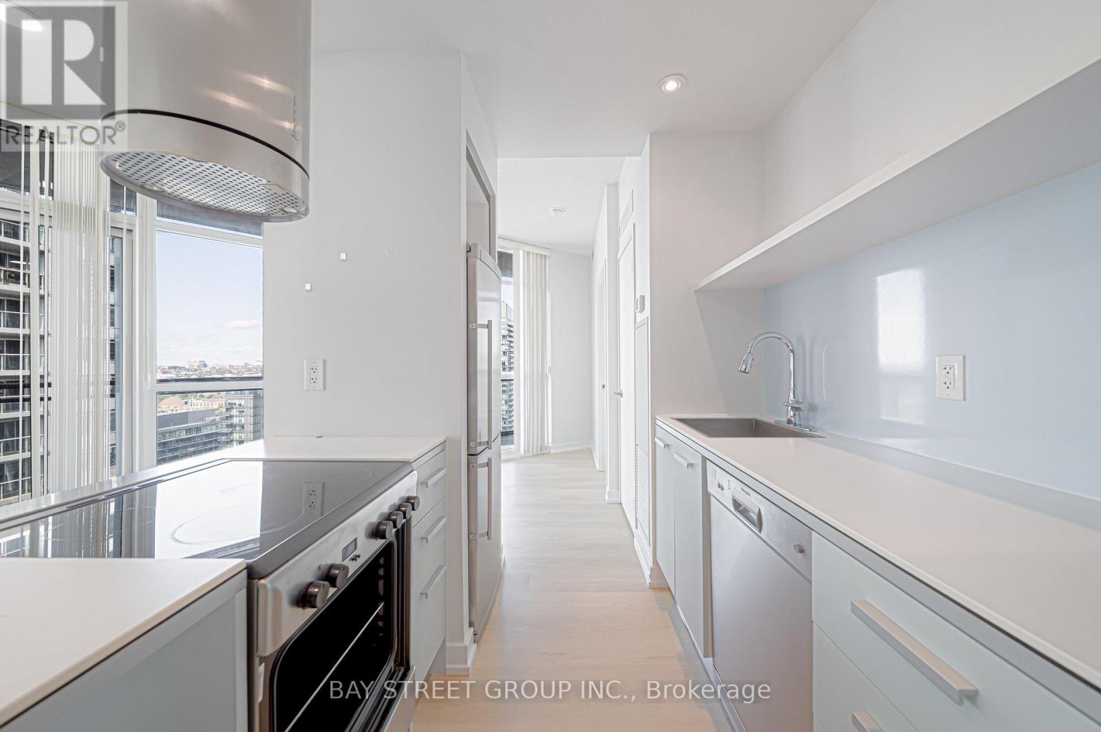 2807 - 38 Dan Leckie Way, Toronto, Ontario  M5V 2V6 - Photo 10 - C12498142