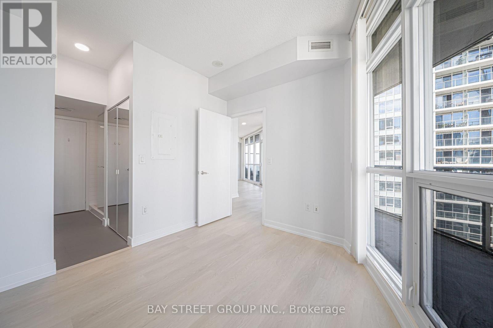 2807 - 38 Dan Leckie Way, Toronto, Ontario  M5V 2V6 - Photo 14 - C12498142