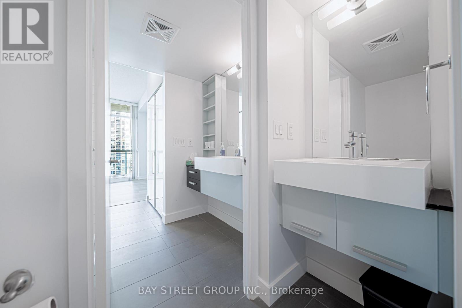 2807 - 38 Dan Leckie Way, Toronto, Ontario  M5V 2V6 - Photo 19 - C12498142