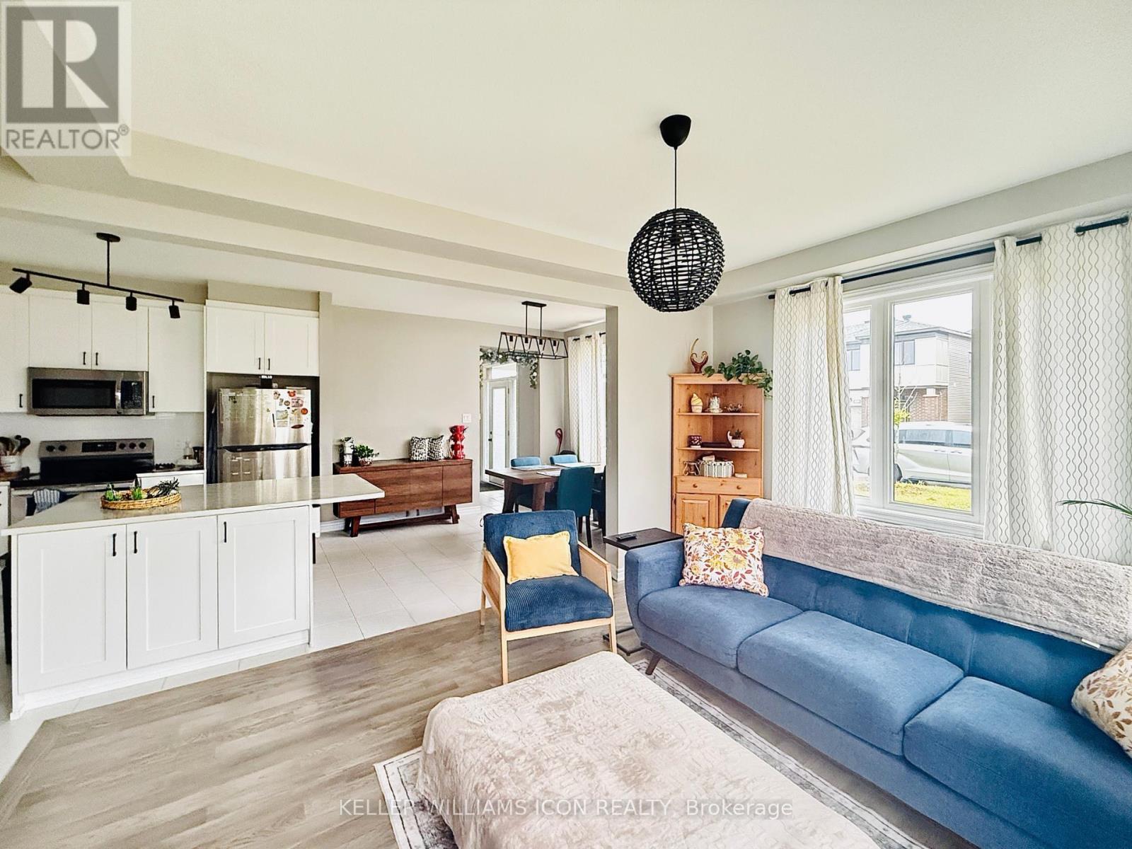 990 Fameflower Street, Ottawa, Ontario  K2J 7A1 - Photo 7 - X12498032