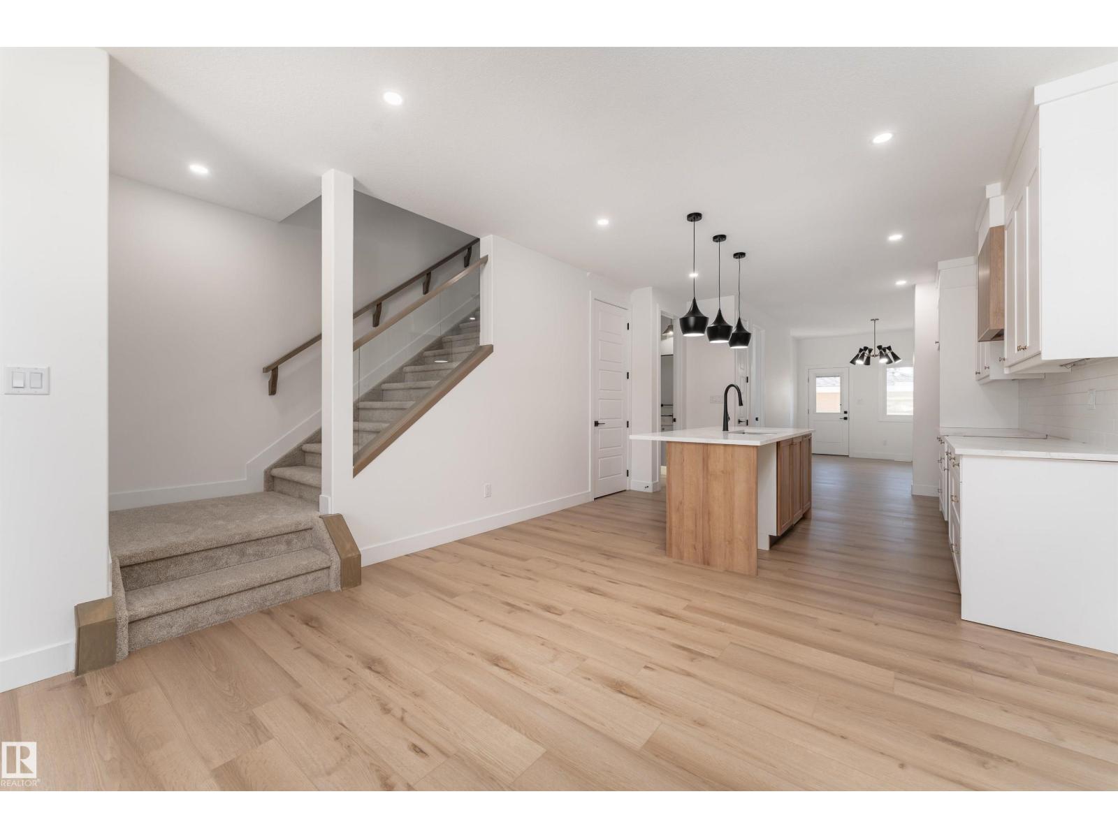 3105 Magpie Wy Nw, Edmonton, Alberta  T5S 0V3 - Photo 8 - E4464166