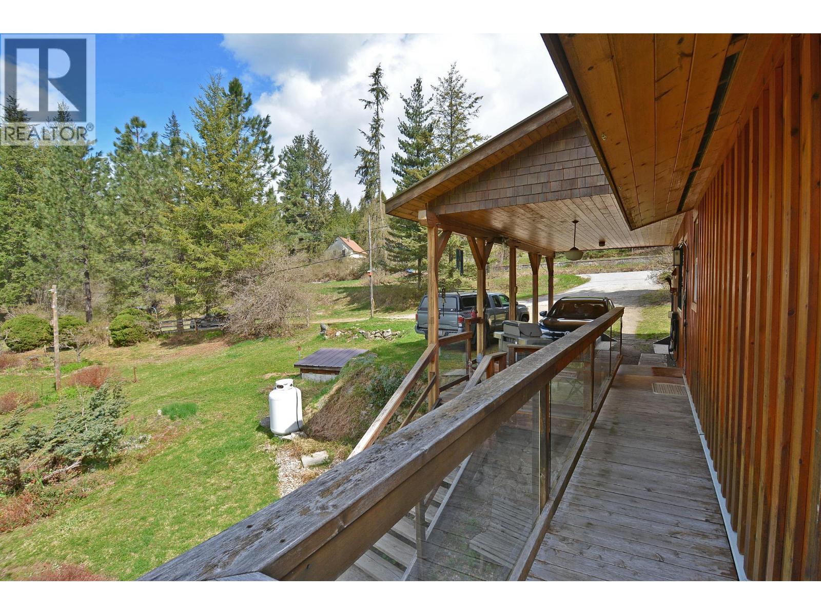 8481 6 Highway, Slocan, British Columbia  V1L 2C0 - Photo 22 - 10345730