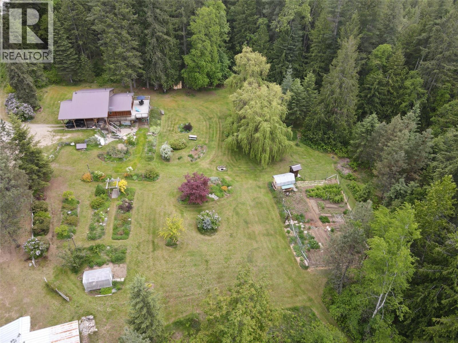 8481 6 Highway, Slocan, British Columbia  V1L 2C0 - Photo 5 - 10345730